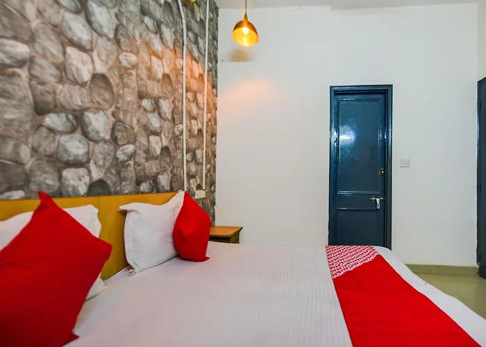 Standard Queen Room